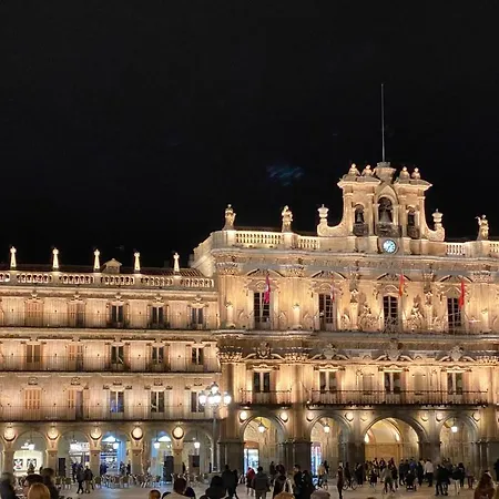 Apartment Plaza Mayor Con 2 Balcones A La Misma Plaza Mayor *