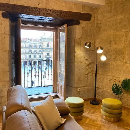 Plaza Mayor Con 2 Balcones A La Misma Plaza Mayor *